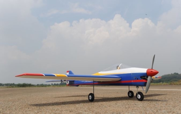PH054 Phoenix TYPHOON 1,5m F3A-Retro
